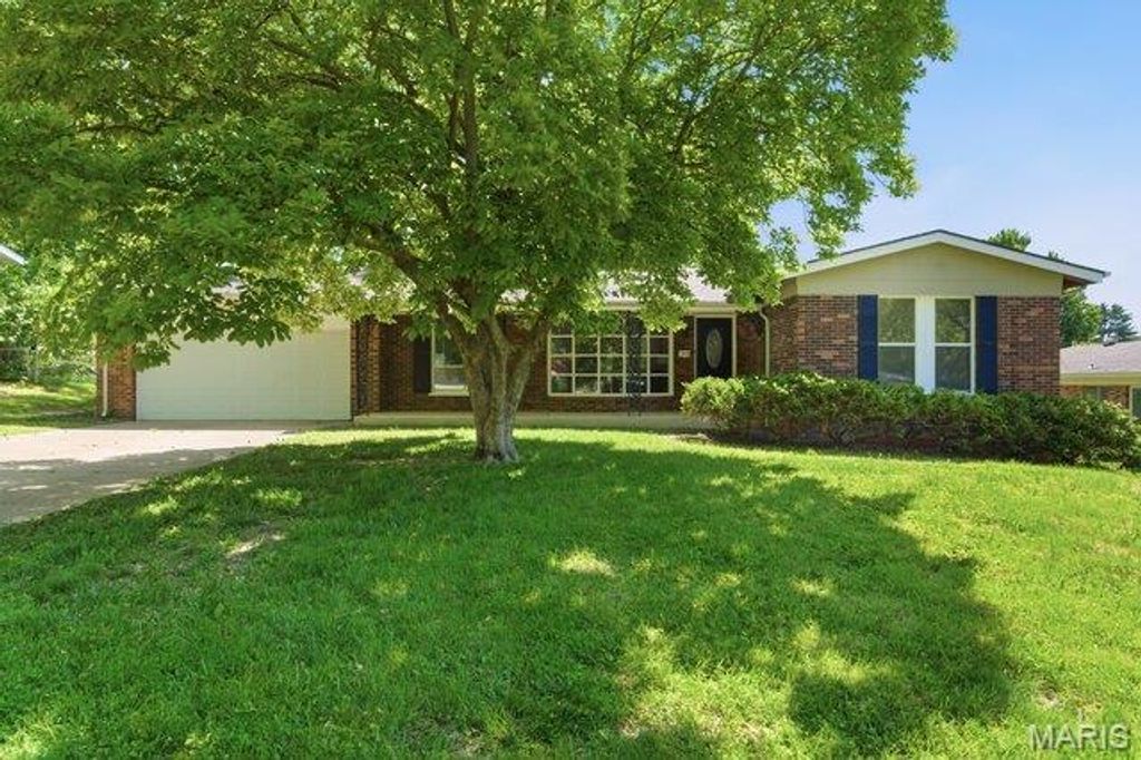 Photo of 13910 Sunland Drive, Unincorporated, MO 63034 (MLS # 26029338)
