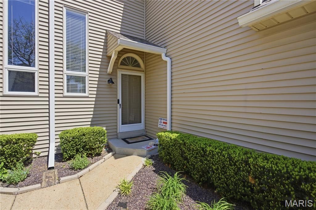Photo of 16180 Lea Oak Court, Chesterfield, MO 63017 (MLS # 26017767)