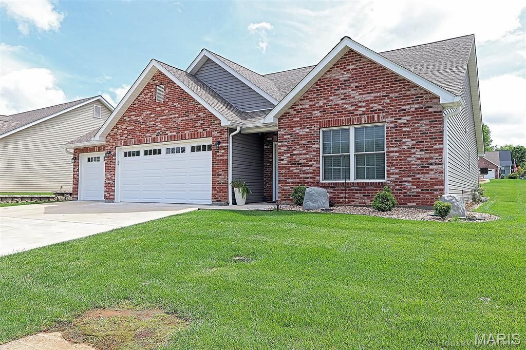 Photo of 340 Cottonwood Lane, Farmington, MO 63640 (MLS # 26024939)
