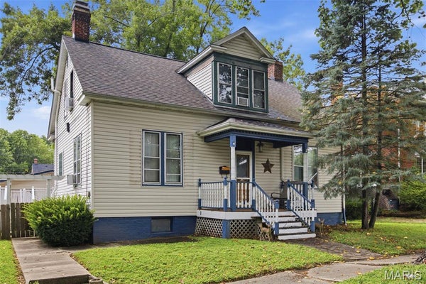 714 CYPRESS ST, HIGHLAND, IL 62249 - Image c77d15ed9678a479ffeb083cb69bbb19/1052829356