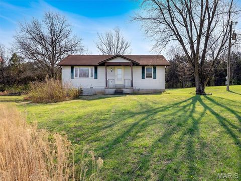 Photo of 950 Martha Avenue, Catawissa, MO 63015 (MLS # 26016630)