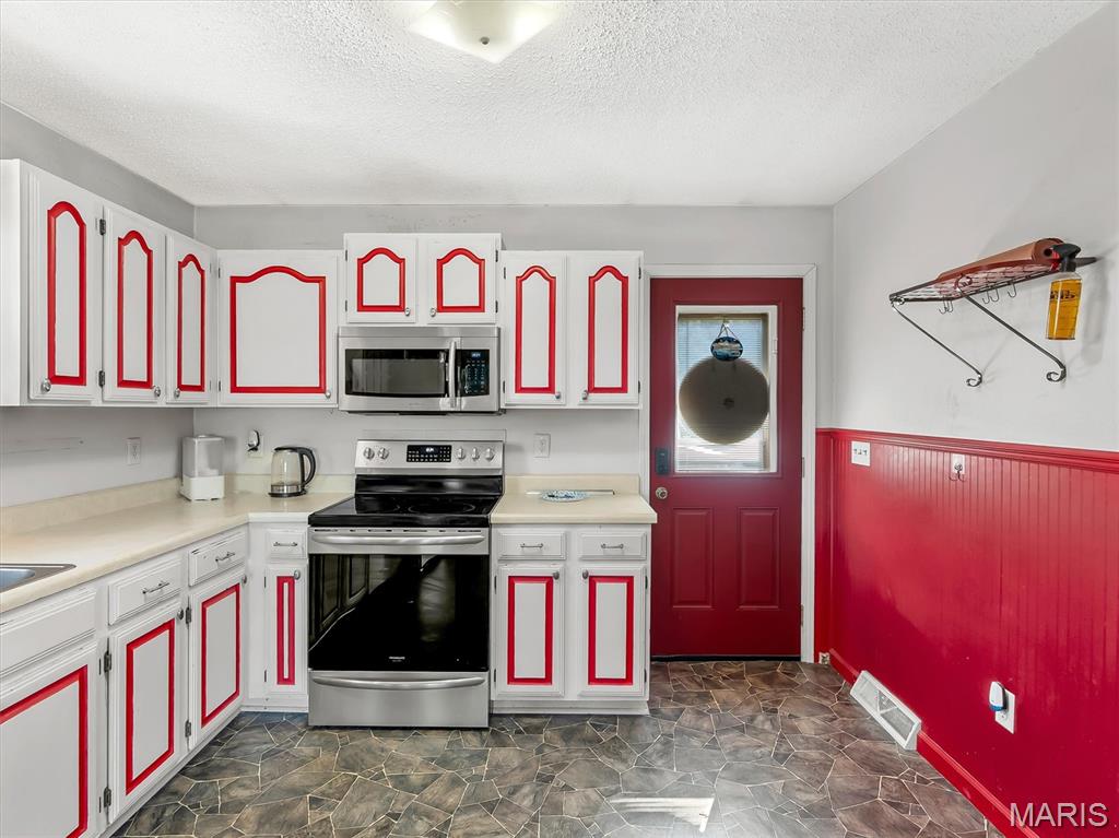 Enchanted Hill - Residential