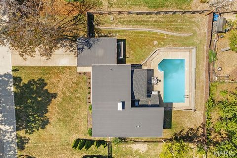 Tiny photo for 2 Wedgewood Lane, Creve Coeur, MO 63141 (MLS # 25066507)