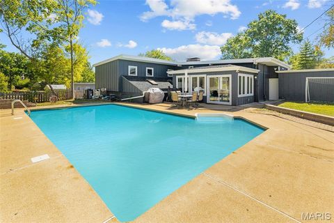 Tiny photo for 2 Wedgewood Lane, Creve Coeur, MO 63141 (MLS # 25066507)