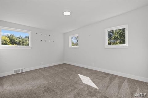 Tiny photo for 2 Wedgewood Lane, Creve Coeur, MO 63141 (MLS # 25066507)