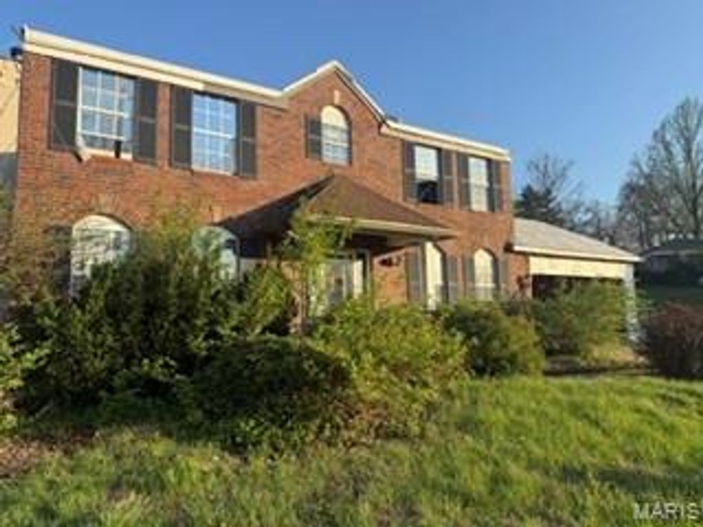 Photo of 1100 La Roux Court, St Louis, MO 63137 (MLS # 26019608)