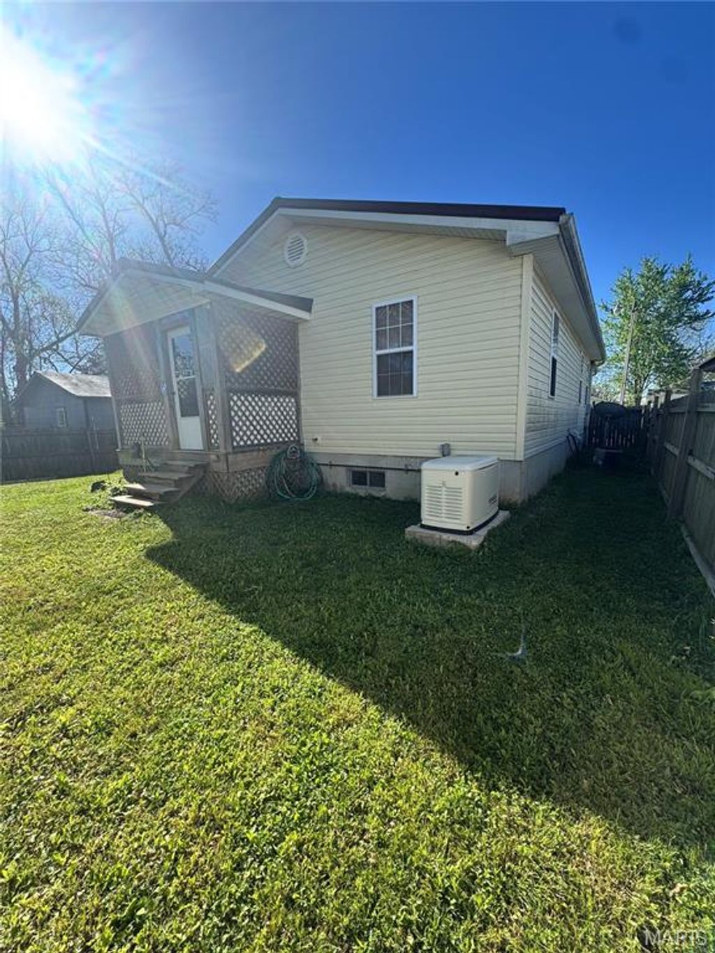 Photo of 1033 Franklin Street, Poplar Bluff, MO 63901 (MLS # 26020279)