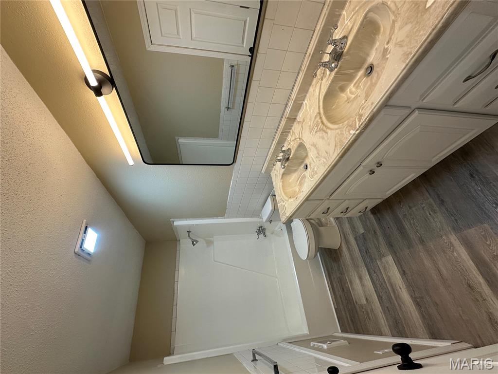 GREGORY 1ST REPLAT: LOT 4 - Residential