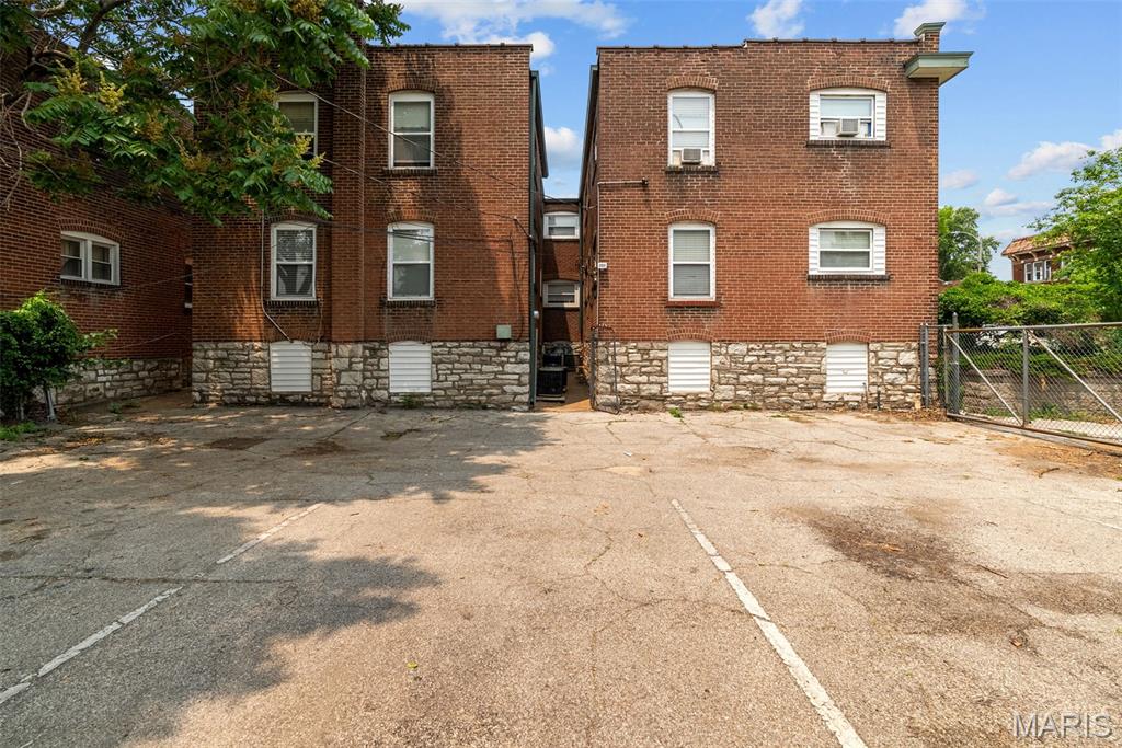 Unk - Residential Income