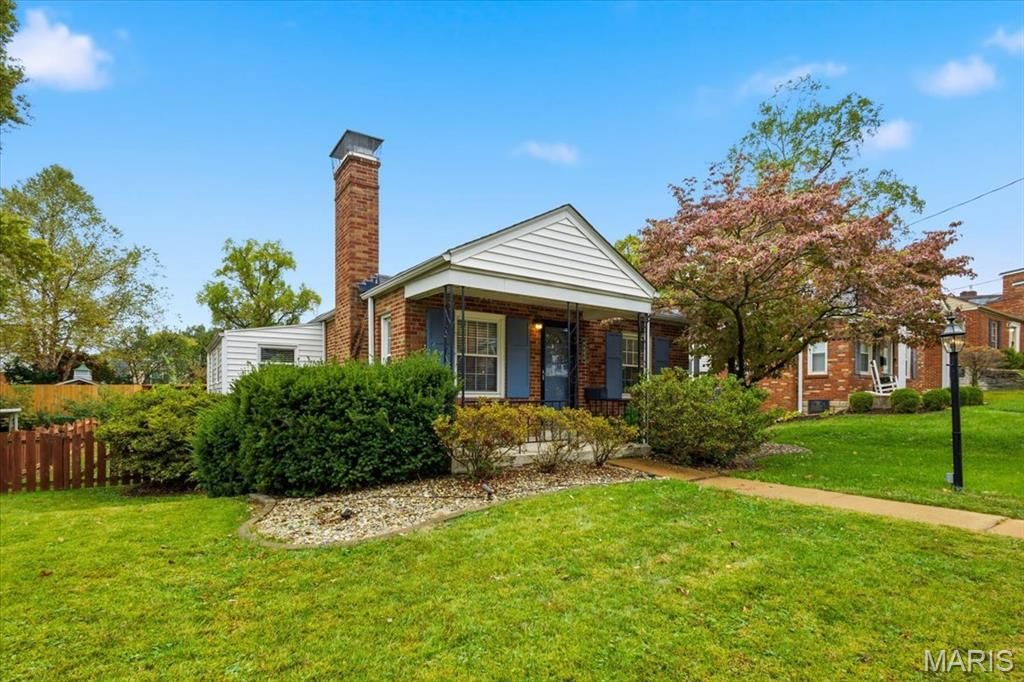 Photo of 9008 Bridgeport Avenue, St Louis, MO 63144 (MLS # 25072889)