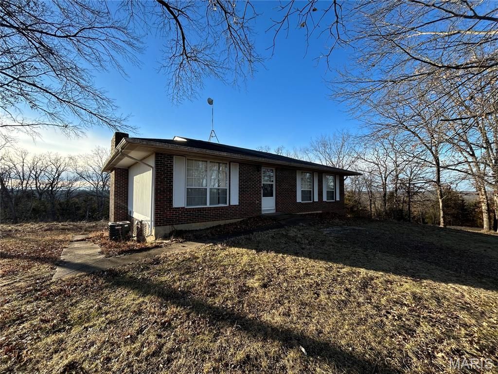 Photo of 314 County Road 212, Linn, MO 65051 (MLS # 26003519)