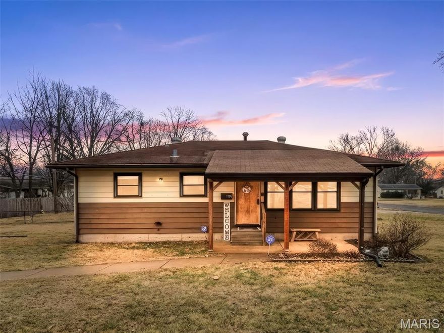 Super cute ranch style home, Updated kitchen with 42 in custom cabinets, granite countertops and stainless appliances. Large living room with hardwood flooring that flows into the hallway and in all 3 bedrooms. The full hall bathroom has an updated tub/shower surround and an adult height double vanity. Finish in the lower level includes a large family room with a built in bar and another room perfect for a LL sleeping room, an office or a playroom. Large corner lot with a double wide driveway for off street parking. Make your appt to view this home today.