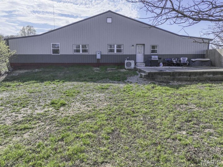 Photo 1 of 22 — 2052R State Road JJ, Stoutland, MO 65567
