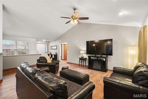 Tiny photo for 815 Whisper Creek Court, Wentzville, MO 63385 (MLS # 26023320)