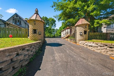 Tiny photo for 418 Oak Tree Drive, Webster Groves, MO 63119 (MLS # 26033660)
