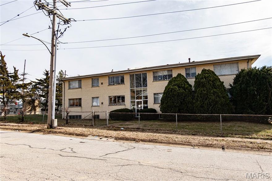 San Saba apartments 36 units plus an office, with many updates, 28 X 2 beds and 8 X 1 beds, all units have central AC and forced air heat, some newer roofs, updates to some systems, tenants pay gas and electricity, and owner pays water and sewer.  Close to many great shops and restaurants, public transportation and easy access to major highways.