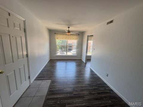 Tiny photo for 1943 Greenpoint Drive #302, Kirkwood, MO 63122 (MLS # 26040287)