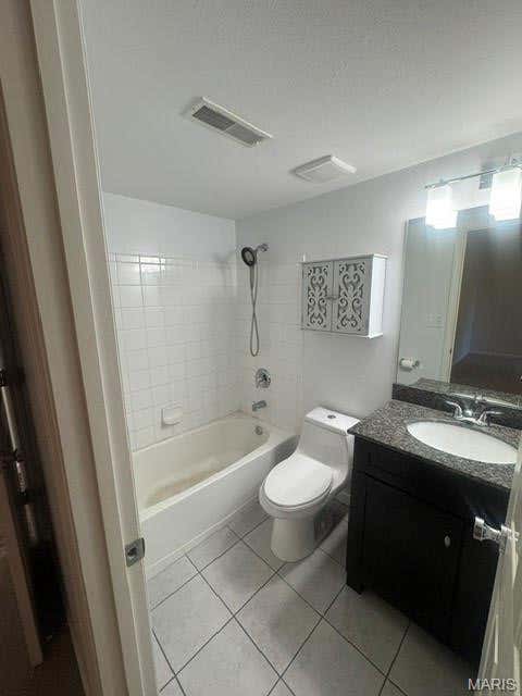 Tiny photo for 1943 Greenpoint Drive #302, Kirkwood, MO 63122 (MLS # 26040287)
