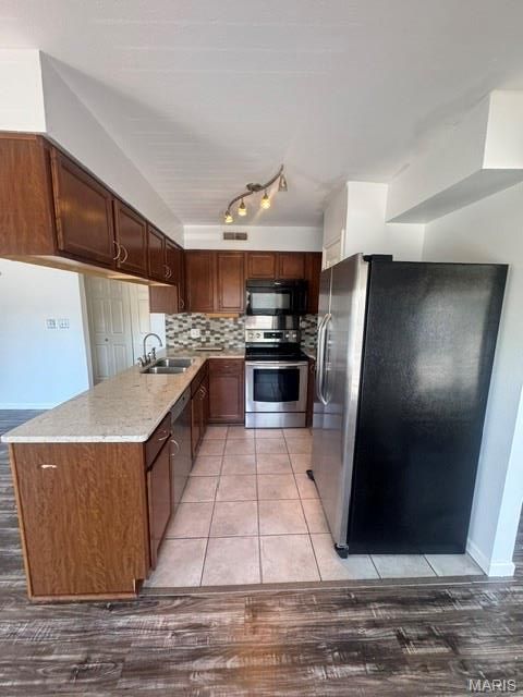 Tiny photo for 1943 Greenpoint Drive #302, Kirkwood, MO 63122 (MLS # 26040287)