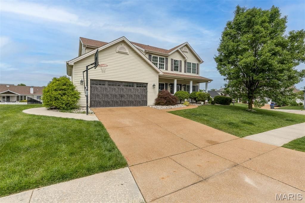 Photo of 1001 Summersweet Drive, St Peters, MO 63376 (MLS # 26030999)