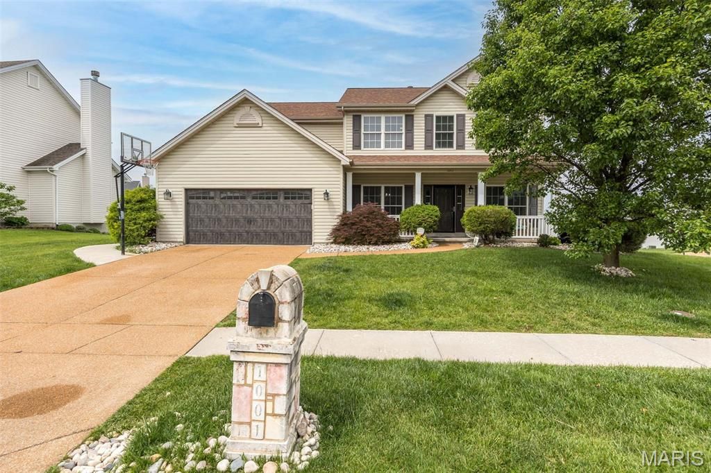 Photo of 1001 Summersweet Drive, St Peters, MO 63376 (MLS # 26030999)