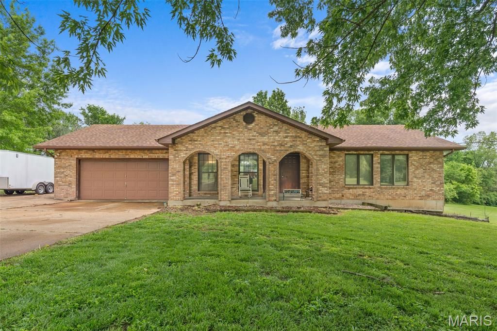 Photo of 5270 Overview Drive, Villa Ridge, MO 63089 (MLS # 26026116)