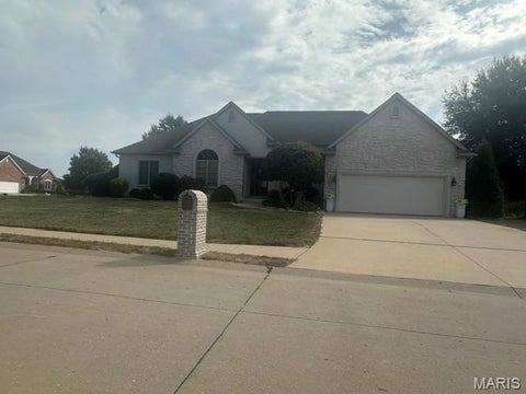 Photo of 2313 Derbyshire Lane, Cape Girardeau, MO 63701 (MLS # 26060905)