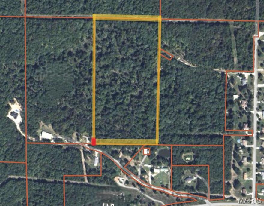 Escape to the heart of the beautiful Ozarks with this stunning 18.9 acre+/- tract of fully wooded, vacant land. If you've been dreaming of privacy, nature and endless possibilities, this property delivers the perfect canvas.  With Gently rolling terrain and natural beauty throughout, this property is ideal for hunting, a private homesite, cabin retreat or investment.  Contact us today form ore information or to schedule a showing. Don't miss your chance to own a piece of the tranquil Ozarks.