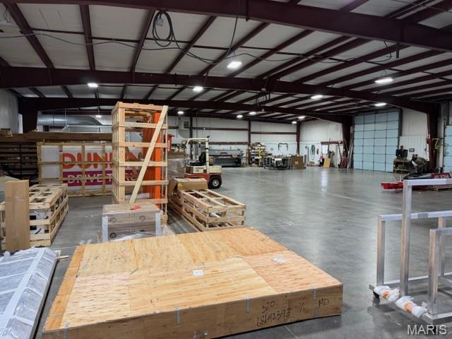 Rust Ave Comm - Commercial Lease