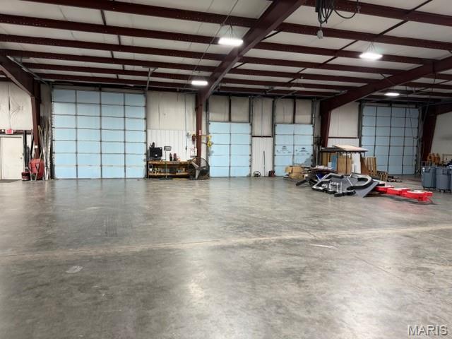 Rust Ave Comm - Commercial Lease