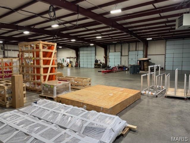 Rust Ave Comm - Commercial Lease