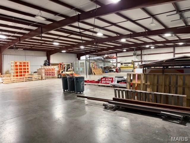 Rust Ave Comm - Commercial Lease