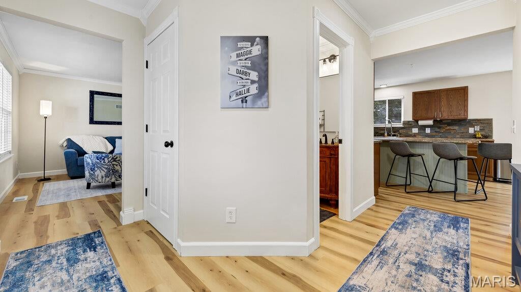 806 Whisper Creek Court