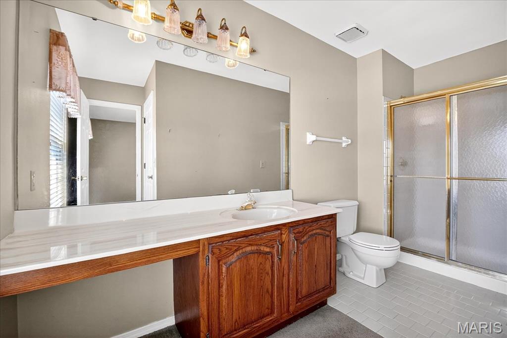 St Louis, Missouri 63123, United States, 4 Bedrooms Bedrooms, ,3 BathroomsBathrooms,Residential,Active,232660