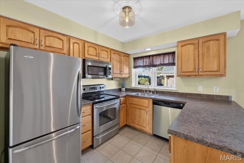 Tiny photo for 12865 Town And Four Drive, Creve Coeur, MO 63141 (MLS # 26058283)