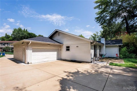 Tiny photo for 14338 Millbriar Circle, Chesterfield, MO 63017 (MLS # 26066740)
