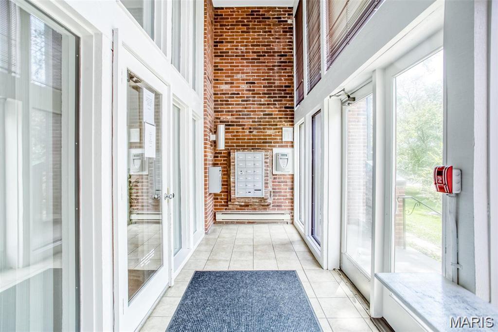 Coeur De Royale Ph 1 Condo - Residential