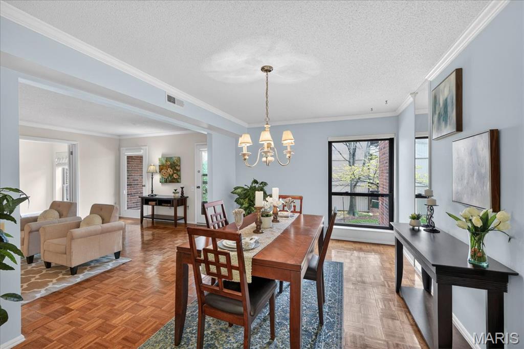 Coeur De Royale Ph 1 Condo - Residential