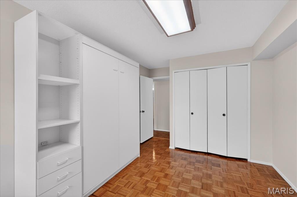 Coeur De Royale Ph 1 Condo - Residential