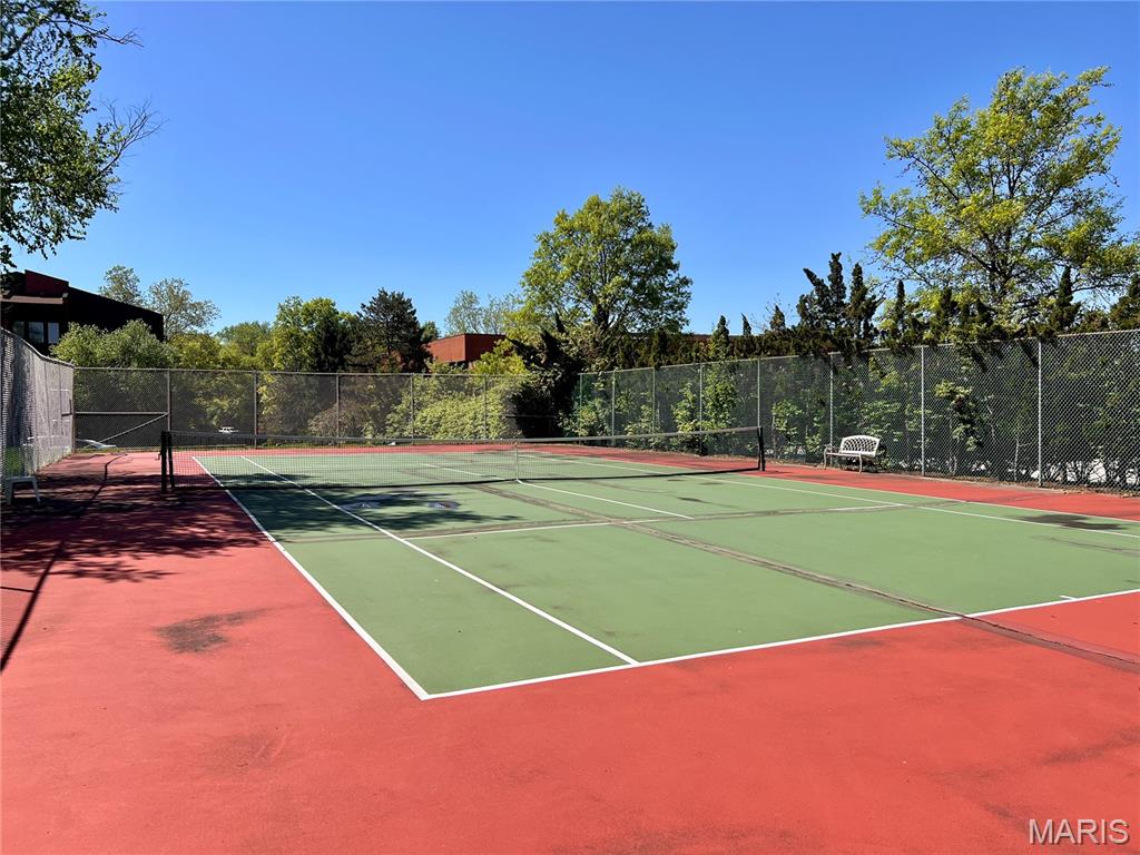 Coeur De Royale Ph 1 Condo - Residential