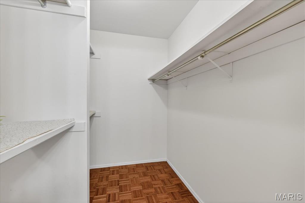 Coeur De Royale Ph 1 Condo - Residential