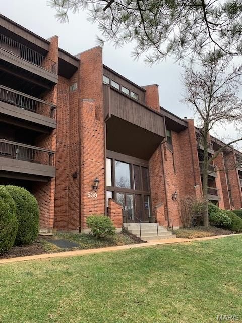 Photo of 539 Coeur De Royale Drive #204, Creve Coeur, MO 63141 (MLS # 26012312)