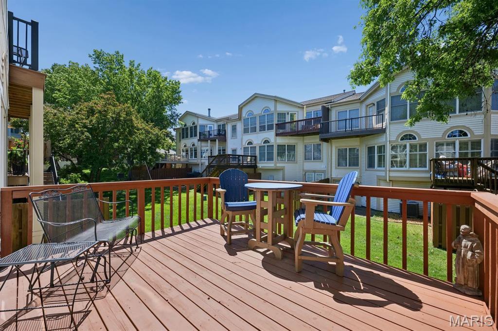 Field Pointe Condo Fifteen - Residential