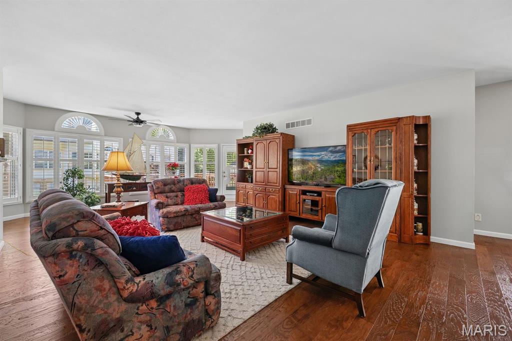 Field Pointe Condo Fifteen - Residential