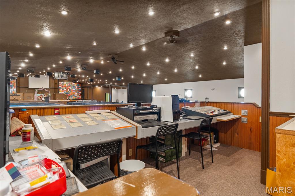 none - Commercial Sale