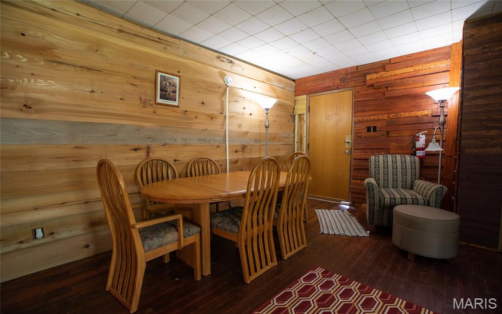 n/a - Commercial Sale