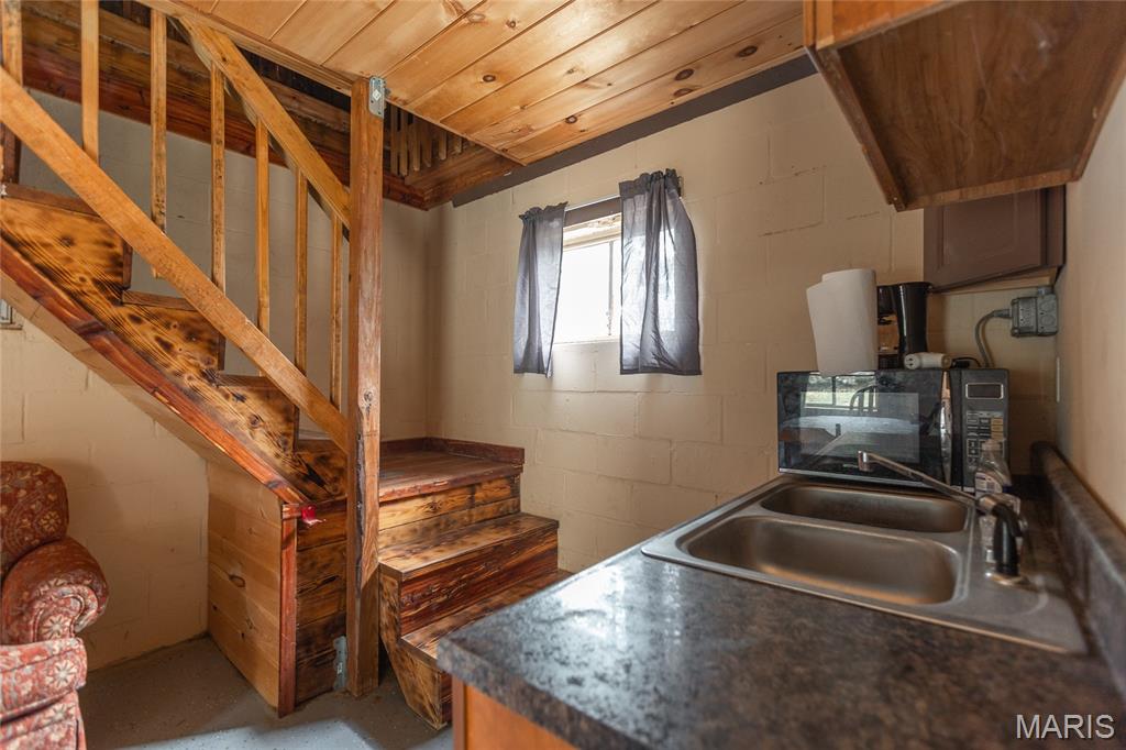 n/a - Commercial Sale