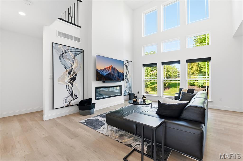 Manors At Elmhaven - Residential