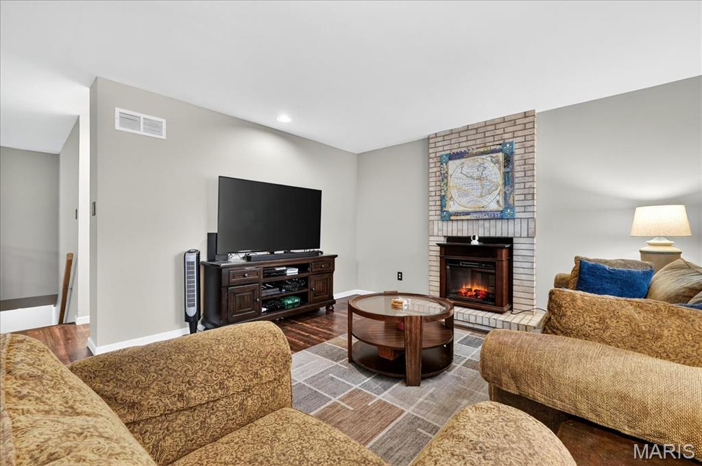 St Charles, Missouri 63304, United States, 1 Bedroom Bedrooms, ,1 BathroomBathrooms,Residential,Active,253489