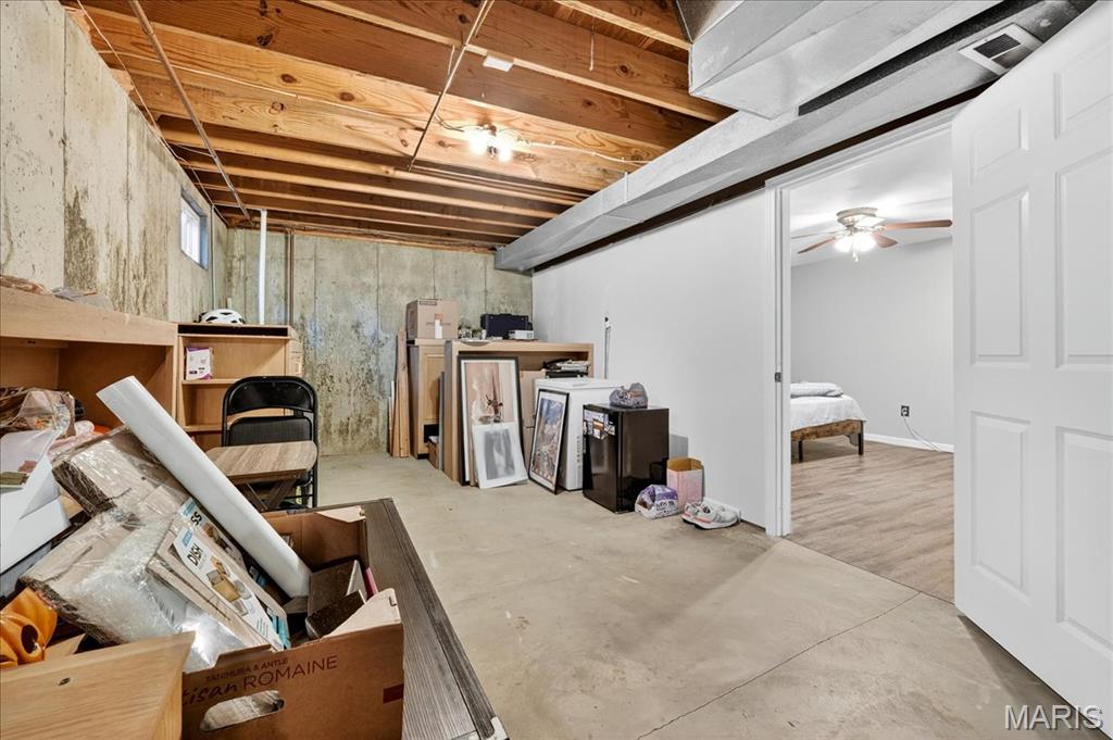 St Charles, Missouri 63304, United States, 1 Bedroom Bedrooms, ,1 BathroomBathrooms,Residential,Active,253489